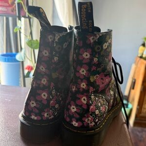 Dr. Martens Black Interior View